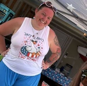 Meet your Posher, Laura